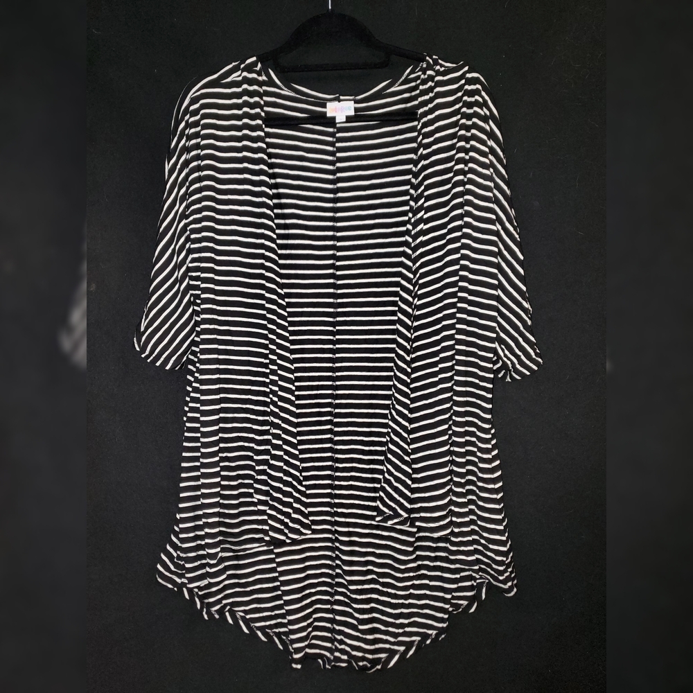 LuLaRoe Lindsey Kimono Small